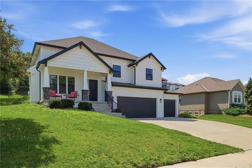 8278 Primrose St, De Soto, KS, 66018-7125 | Card Image