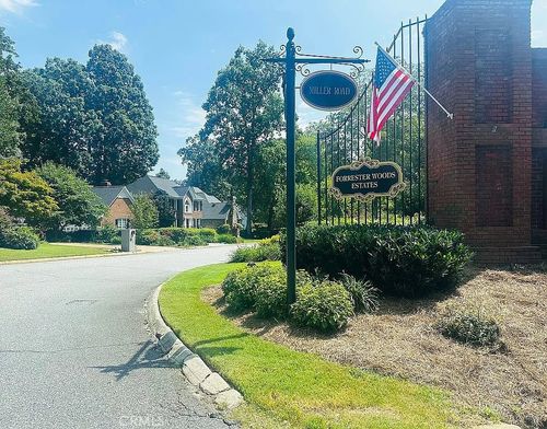109 Nightingale Ln, Greenville, SC, 29607-5539 | Card Image