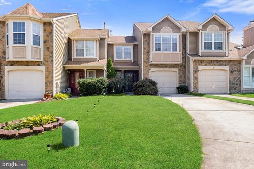 18 Kenton Pl, Mount Laurel, NJ, 08054-2645 | Card Image
