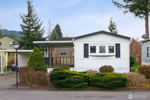 930 Mountain Villa Loop, Enumclaw, WA, 98022-2940 | Card Image