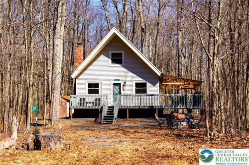 324 Stroud Ct, Pocono Lake, PA, 18347-8229 | Card Image