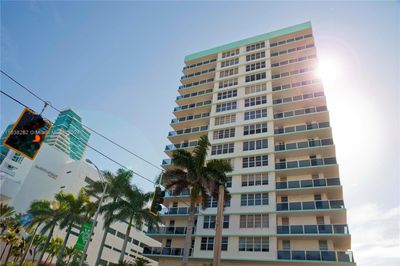 717 - 3725 S Ocean Dr, Condo with 2 bedrooms, 2 bathrooms and null parking in Hollywood FL | Image 2