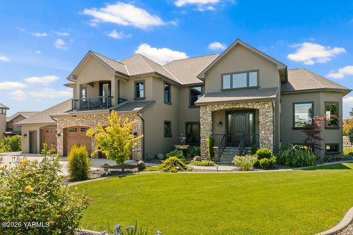 7904 Scenic Dr, Yakima, WA, 98908-1051 | Card Image