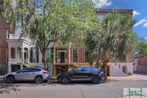 28 E Taylor Street, Savannah, GA, 31401 | Card Image