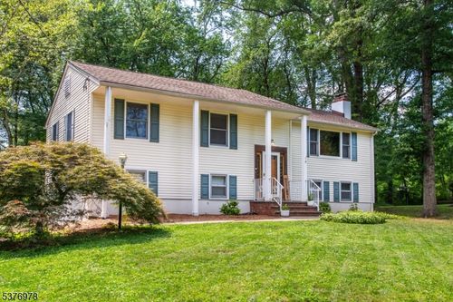 28 Cross Rd, Morris Plains, NJ, 07950-3246 | Card Image