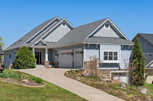 208 E Lake St, Waconia, MN, 55387-1107 | Card Image