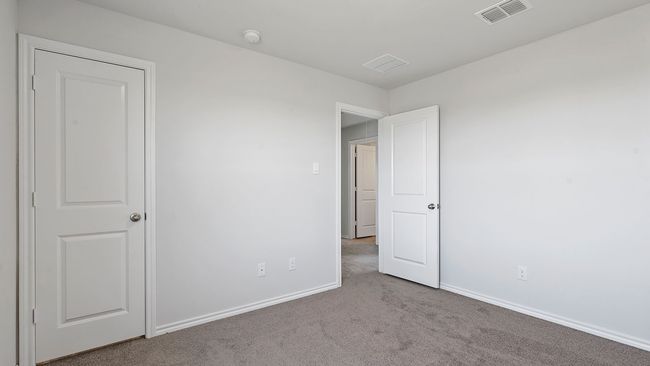 7612 Misty Creek Drive, House other with 4 bedrooms, 3 bathrooms and null parking in Denton TX | Image 28