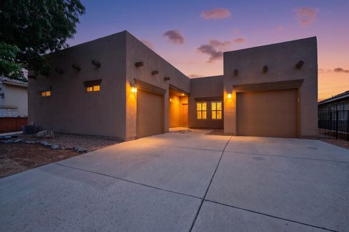 910 Mountain Phlox Way, Bernalillo, NM, 87004-6330 | Card Image