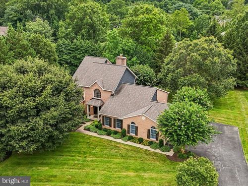 2 Hurlingham Ct, Pikesville, MD, 21208-3310 | Card Image