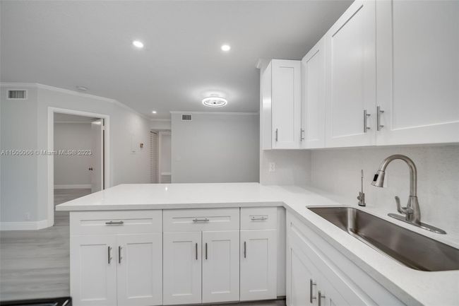 APT-211 - 677 Trace Cir, Condo with 2 bedrooms, 2 bathrooms and null parking in Deerfield Beach FL | Image 15