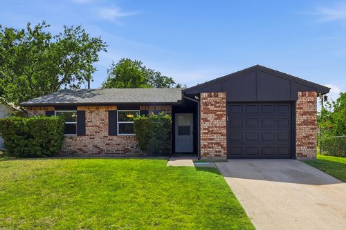 1211 Aspen Dr, Duncanville, TX, 75116-2464 | Card Image