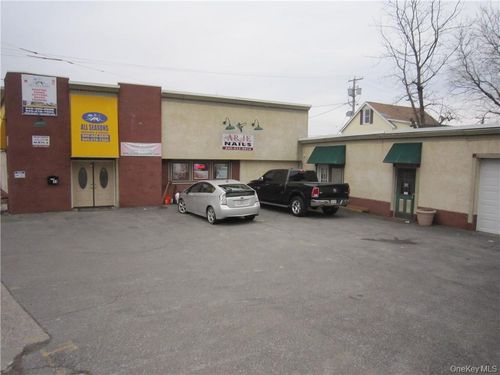 11 Quassaick Ave, New Windsor, NY, 12553-6740 | Card Image