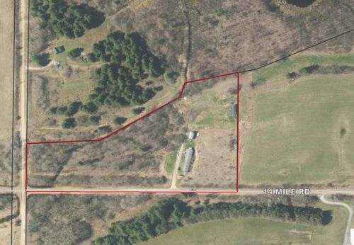 18426 14 Mile Rd, Leroy, MI, 49655-8304 | Card Image