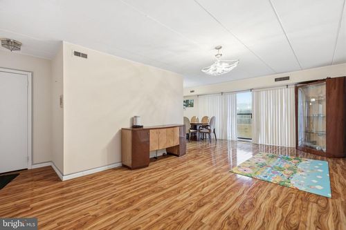 118-8910 Krewstown Rd, PHILADELPHIA, PA, 19115-4565 | Card Image