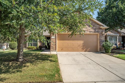 3801 Pineoak Ln, Denton, TX, 76210-0450 | Card Image
