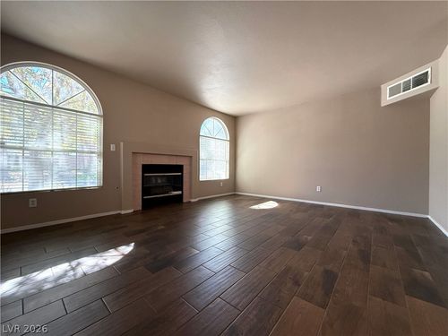 1612 Aspen Meadows Dr, Henderson, NV, 89014-7417 | Card Image