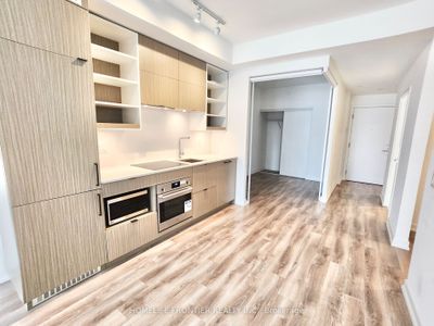 1709 - 20 Edward St, Condo with 2 bedrooms, 2 bathrooms and null parking in Toronto ON | Image 2