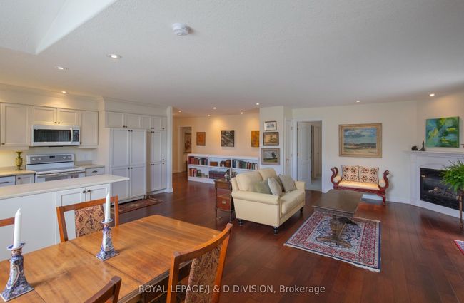 310 - 1742 Ravenwood Dr, Condo with 3 bedrooms, 3 bathrooms and 2 parking in Peterborough ON | Image 6