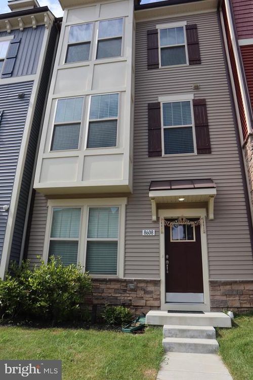 22712-8608 Shady Pines Dr, FREDERICK, MD, 21704-6782 | Card Image