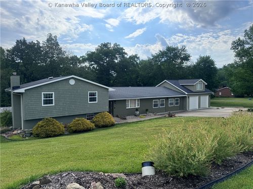 4 Vail Dr, Ripley, WV, 25271-1338 | Card Image