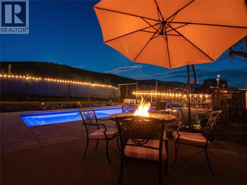 350 Middle Bench Rd N, Penticton, BC, V2A8S5 | Card Image