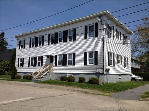 43 E Street, Bristol, RI, 02809 | Card Image