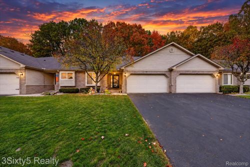 37556 N Dianne Ln, New Boston, MI, 48164-8005 | Card Image