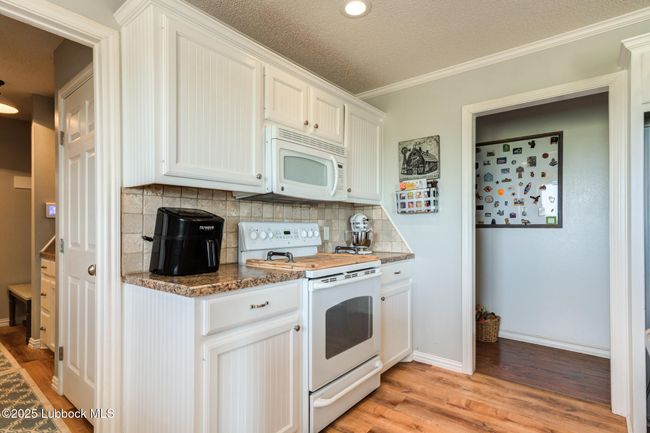 2647 N Highway 788, House other with 3 bedrooms, 2 bathrooms and null parking in Plainview TX | Image 15