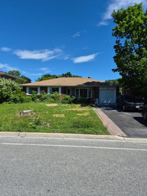 70 Southdale Dr, Markham, ON, L3P1J8 | Card Image