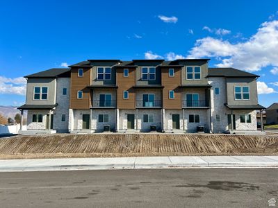 406 N 340 W, Townhouse with 4 bedrooms, 4 bathrooms and 2 parking in Tooele UT | Image 1