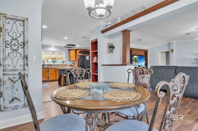 Dining Area | Image 13