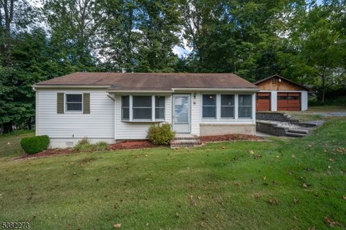 16 Prospect Ave, Blairstown, NJ, 07825-3626 | Card Image