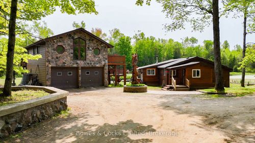 2070 S Lake Rd, Haliburton, ON, K0M1S0 | Card Image