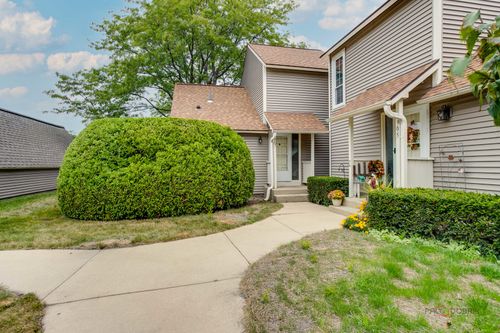 907 Vose Dr, Gurnee, IL, 60031-3101 | Card Image