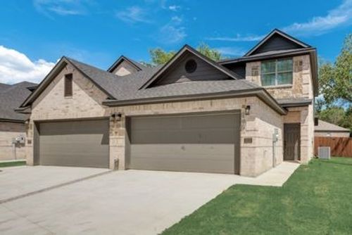 721 N Jefferson St, Pilot Point, TX, 76258-3768 | Card Image