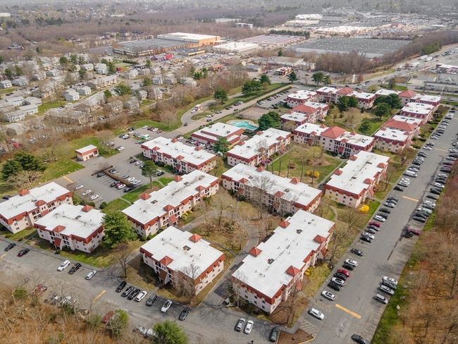3 - 685 Oak St, Condo with 1 bedrooms, 1 bathrooms and 1 parking in Brockton MA | Image 5