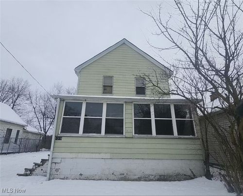 4309 E 73rd St, Cleveland, OH, 44105-5765 | Card Image