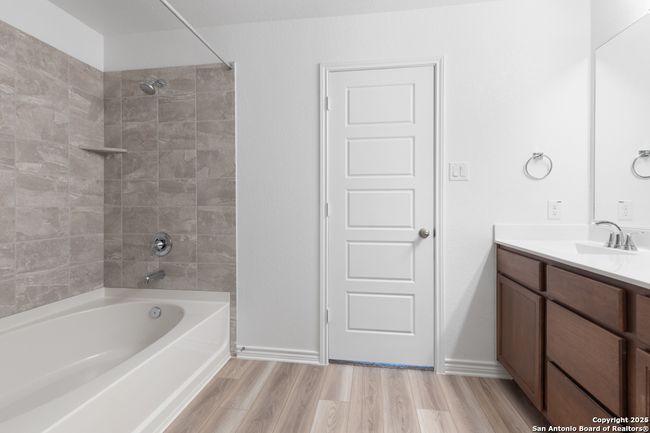 729 Maxwell Hts, House other with 3 bedrooms, 3 bathrooms and null parking in San Antonio TX | Image 16