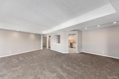 3022 - 43000 12 Oaks Crescent Drive, Condo with 2 bedrooms, 2 bathrooms and null parking in Novi MI | Image 2