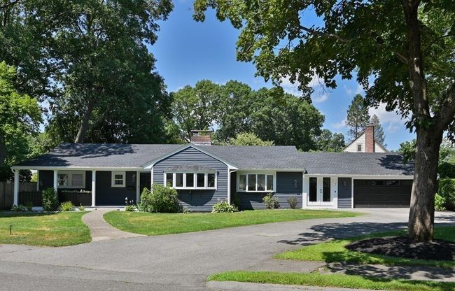 7 Bishops Ln, House other with 3 bedrooms, 5 bathrooms and 4 parking in Lynnfield MA | Image 4