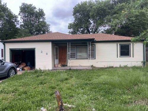 1208 N Manchester, Newton, KS, 67114 | Card Image