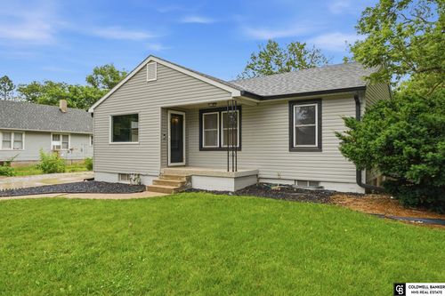 1016 Elmer Ave, York, NE, 68467-1929 | Card Image
