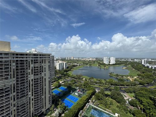 apt-2809-20201 E Country Club Dr, Aventura, FL, 33180-3293 | Card Image