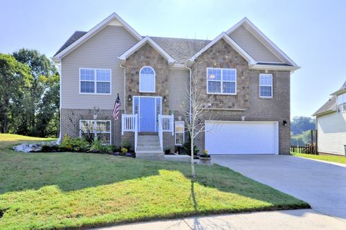 845 E Accipiter Cir, Clarksville, TN, 37043-2711 | Card Image