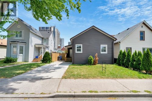 442 Church St, Windsor, ON, N9A4S9 | Card Image