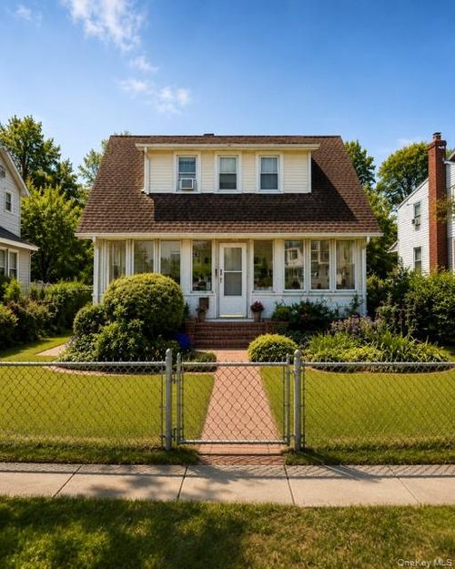 45 Hudson Ave, Roosevelt, NY, 11575-2006 | Card Image