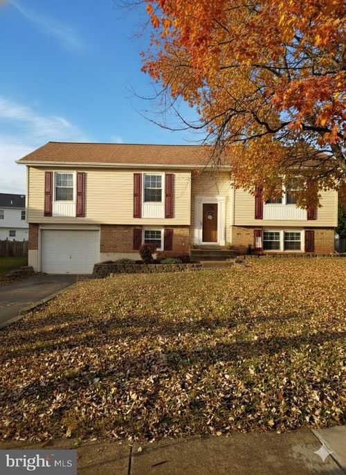 9626 Autumn Pl, MANASSAS, VA, 20110-6005 | Card Image