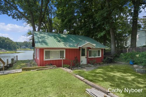 8250 Nadell St, Delton, MI, 49046-8202 | Card Image