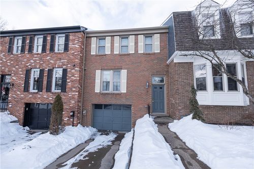 11 Raleigh Pl, Pittsburgh, PA, 15239-2511 | Card Image