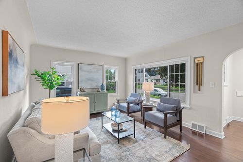 352 12th Ave N, South Saint Paul, MN, 55075-1956 | Card Image